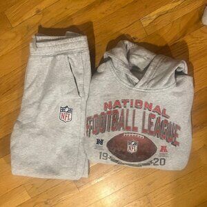 NFL Sweat shirt and pants/ size 15-16